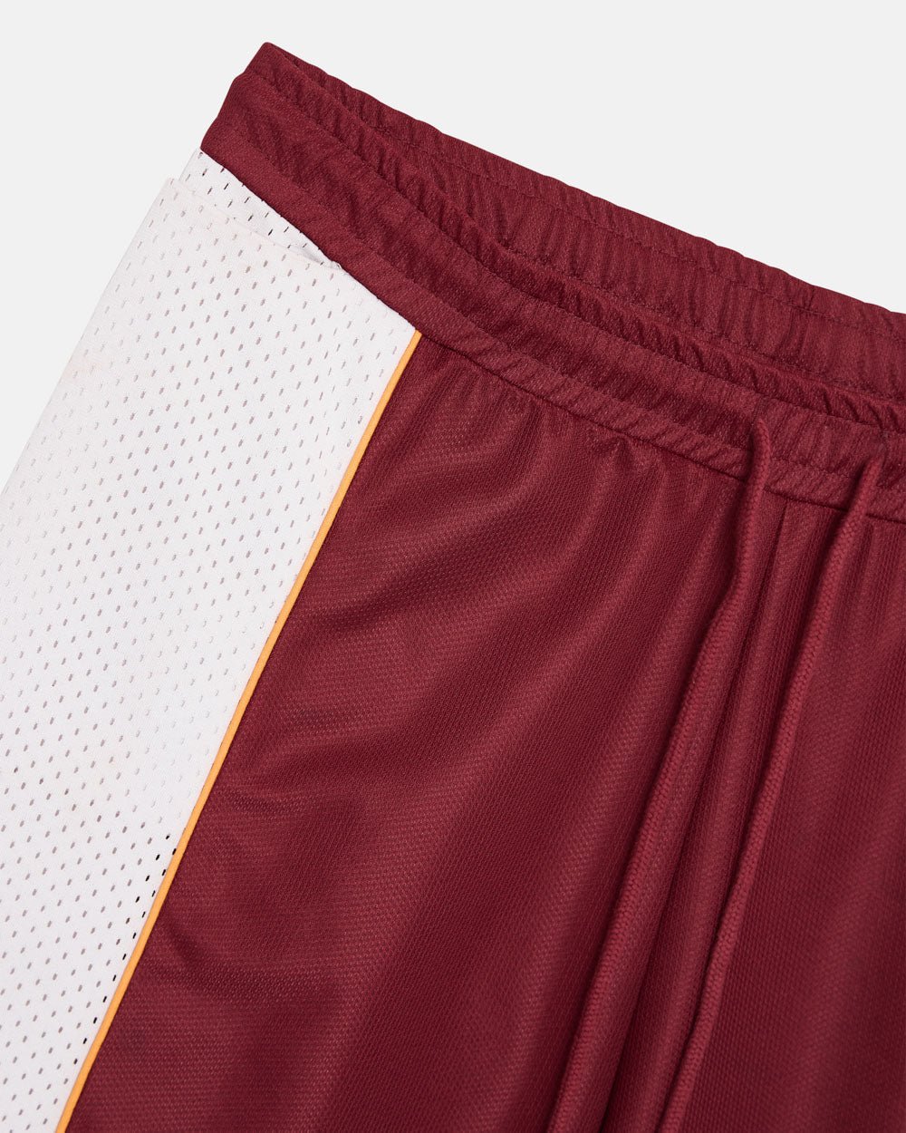 AERO STEED SHORT CREAM/BURGUNDY - cream and burgundy mesh shorts, detail close-up - Cold Culture