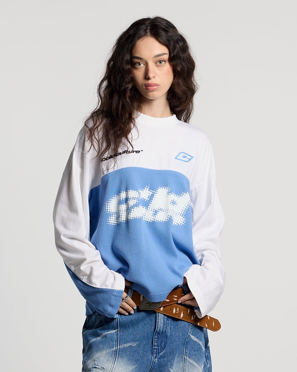 BICOLOR WAFFLE LONGSLEEVE BLUE & WHITE - blue and white colorblock longsleeve tee, front view on female model - Cold Culture #woman