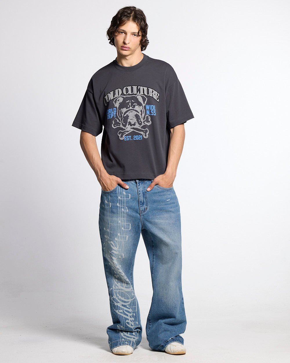 BULLDOG TEE DARK GREY - dark grey bulldog print tee, front view on male model - Cold Culture #man