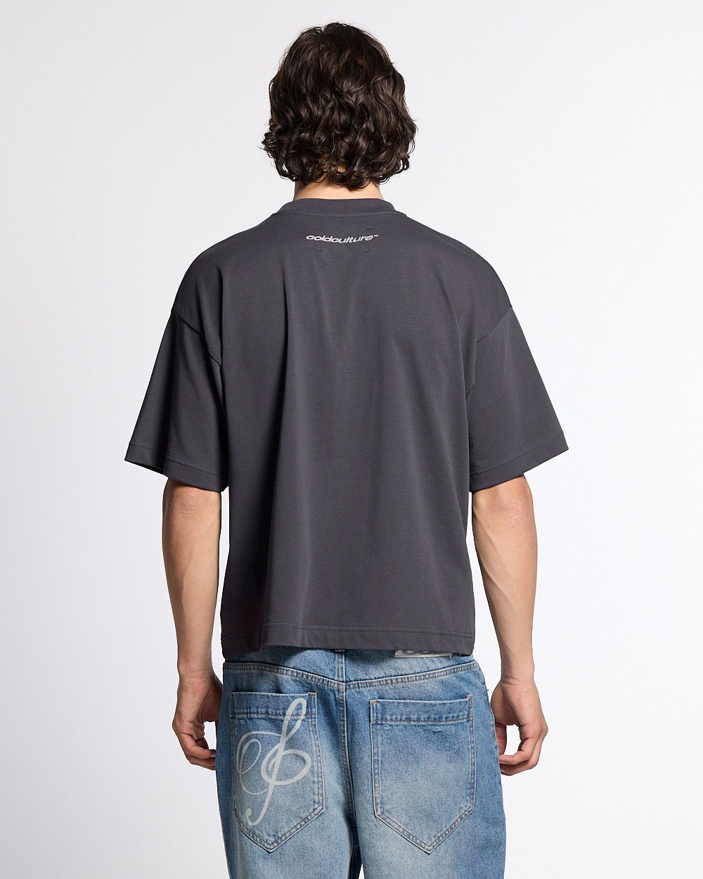 BULLDOG TEE DARK GREY - dark grey bulldog print tee, back view on male model - Cold Culture #man