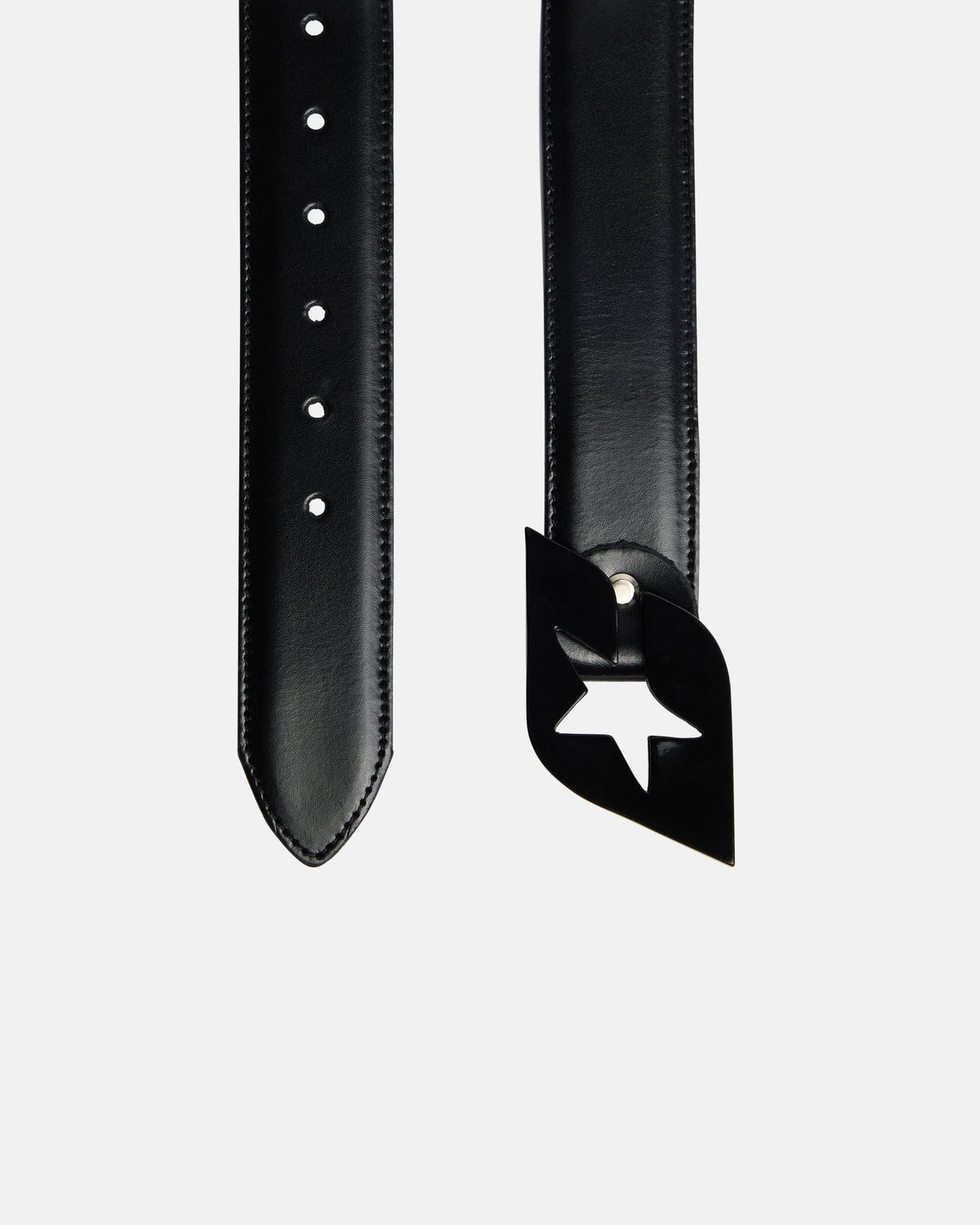 C STAR LEATHER BELT BLACK - black leather belt, detail close-up - Cold Culture