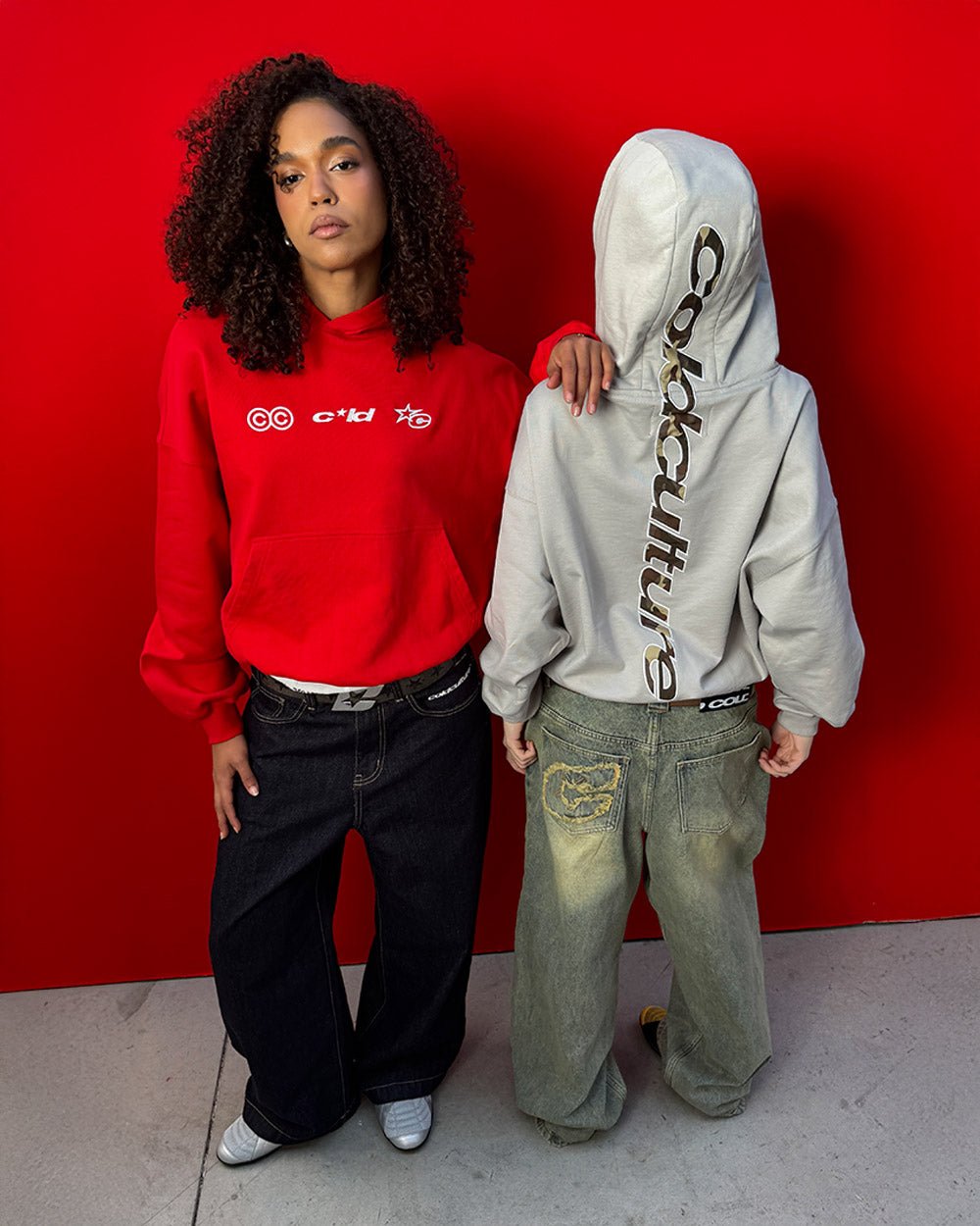 C V2 PANTS DIRTY LIGHT DENIM - light wash baggy denim pants, street style shot - Cold Culture #woman