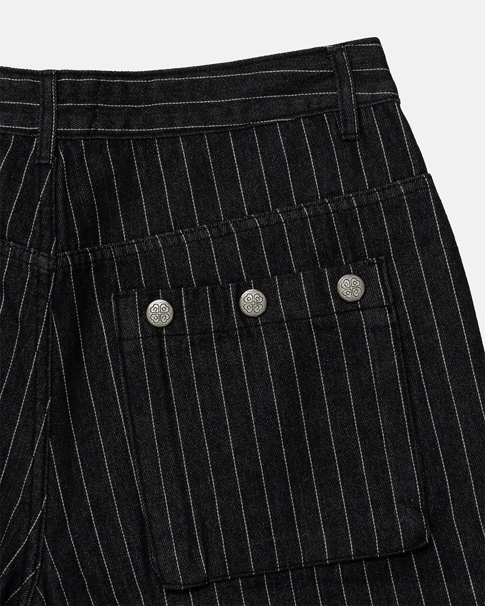 CASINO SHORT BLACK - black pinstripe shorts, detail close-up - Cold Culture