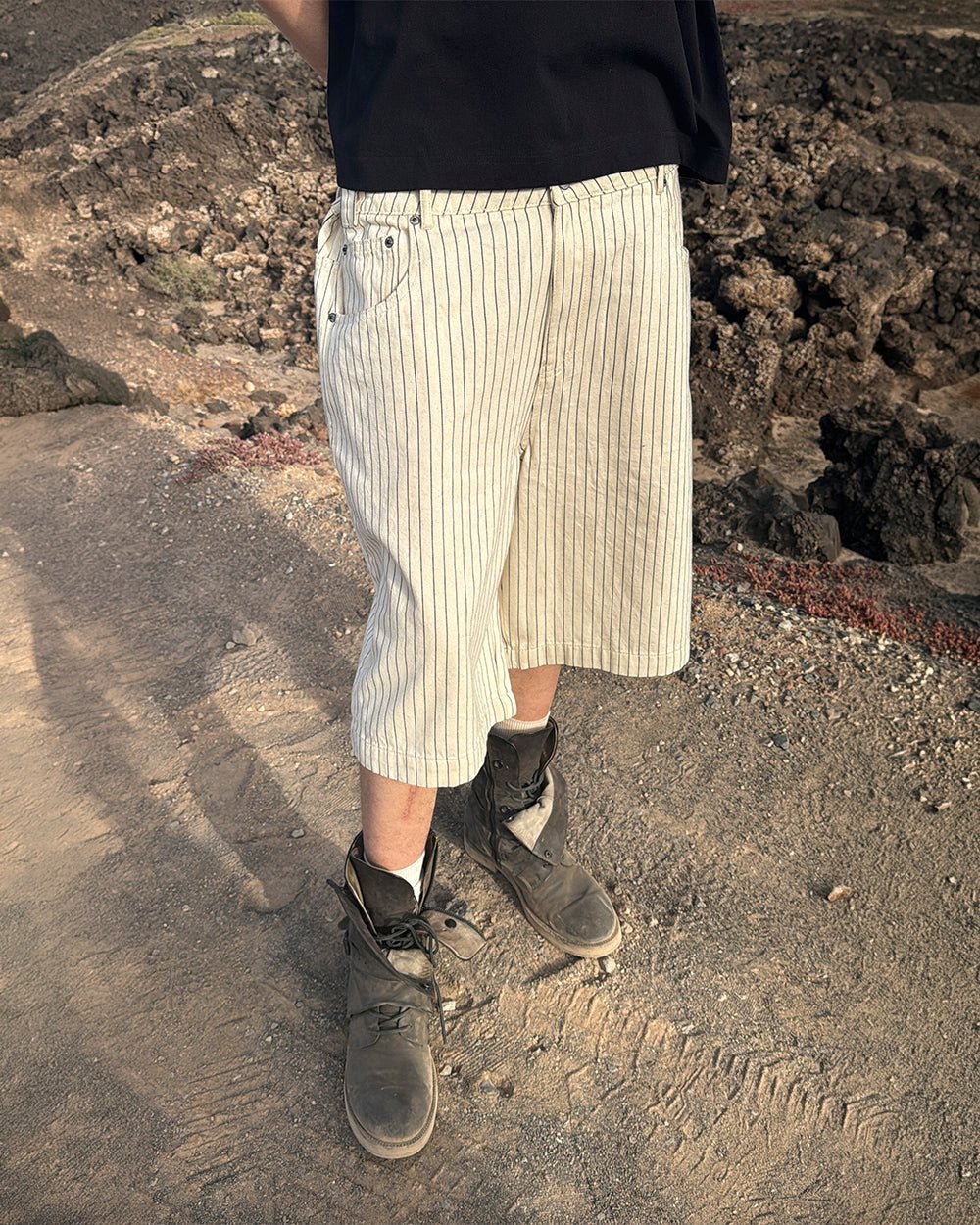 CASINO SHORT OFF-WHITE - off-white pinstripe shorts, street style shot - Cold Culture