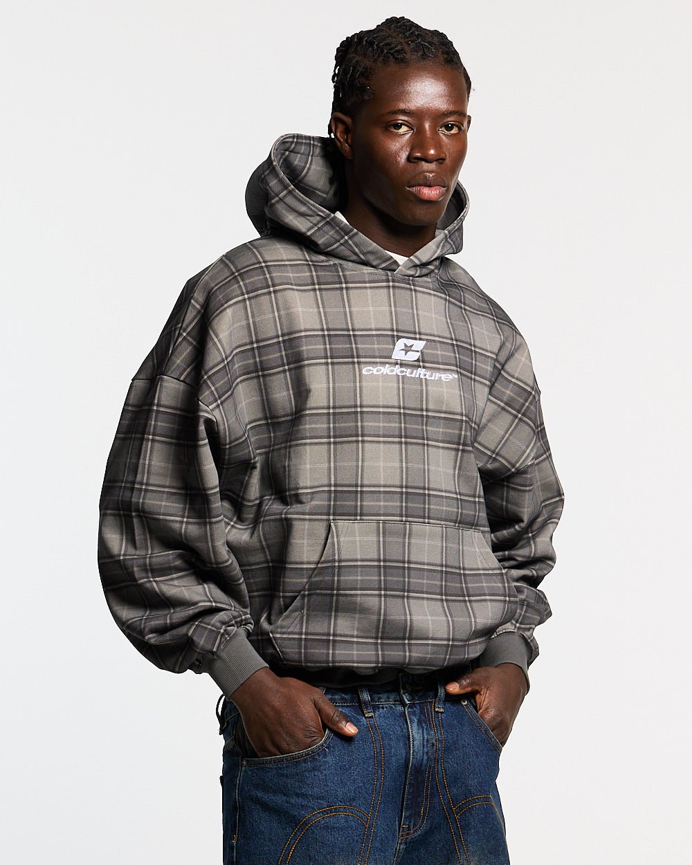 CURVED DRIFT HOODIE TARTAN - grey tartan hoodie, front view on male model - Cold Culture #man