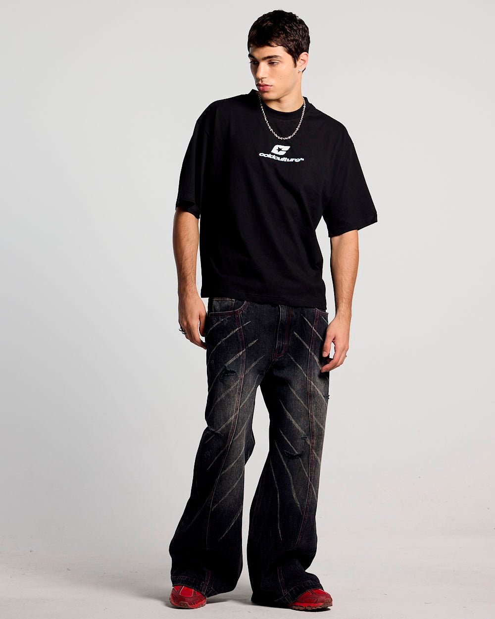 CURVED TEE BLACK & WHITE - black graphic print tee, front view on male model - Cold Culture #man