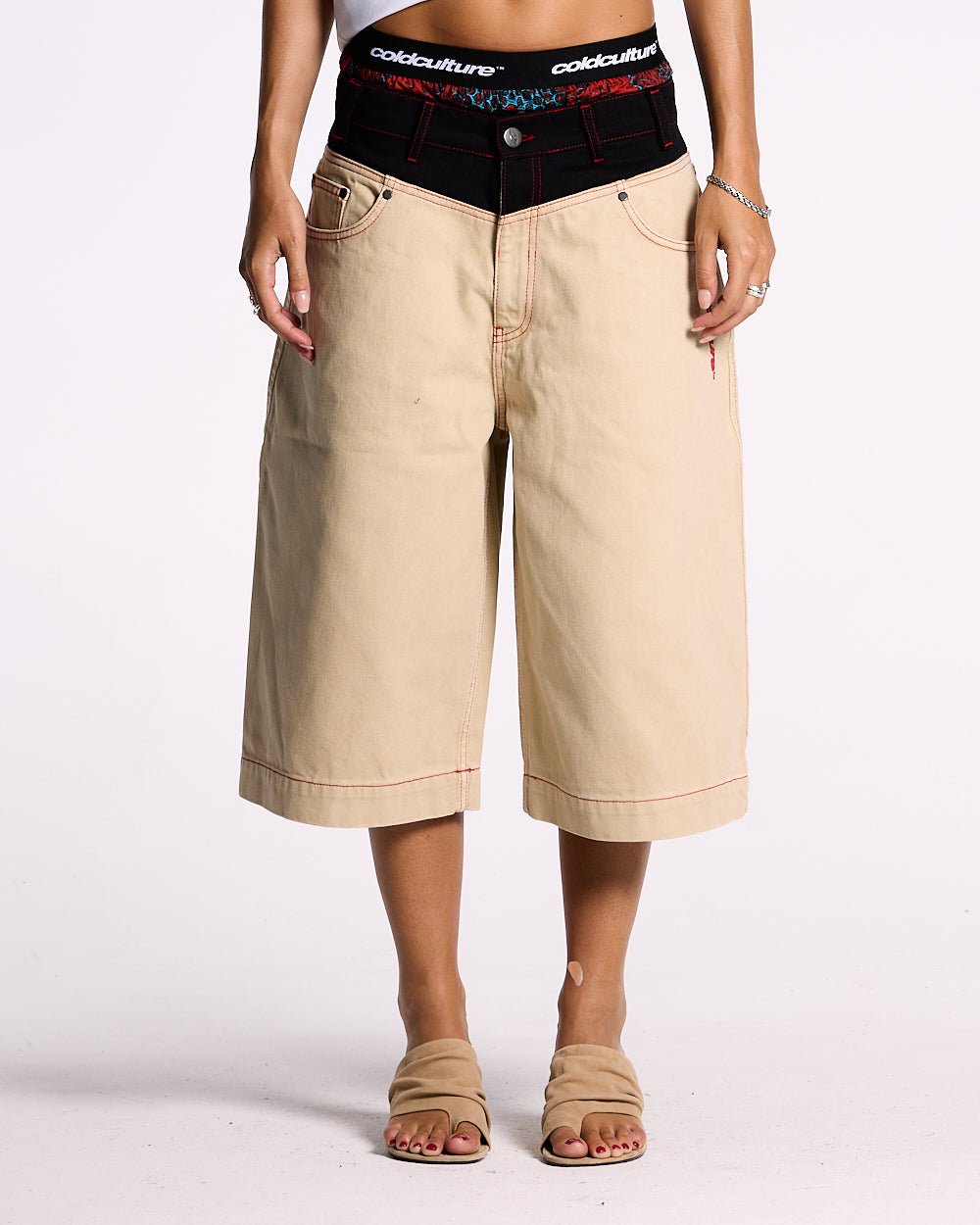 DESERT SHORT - baggy beige denim shorts, front view on female model - Cold Culture #woman