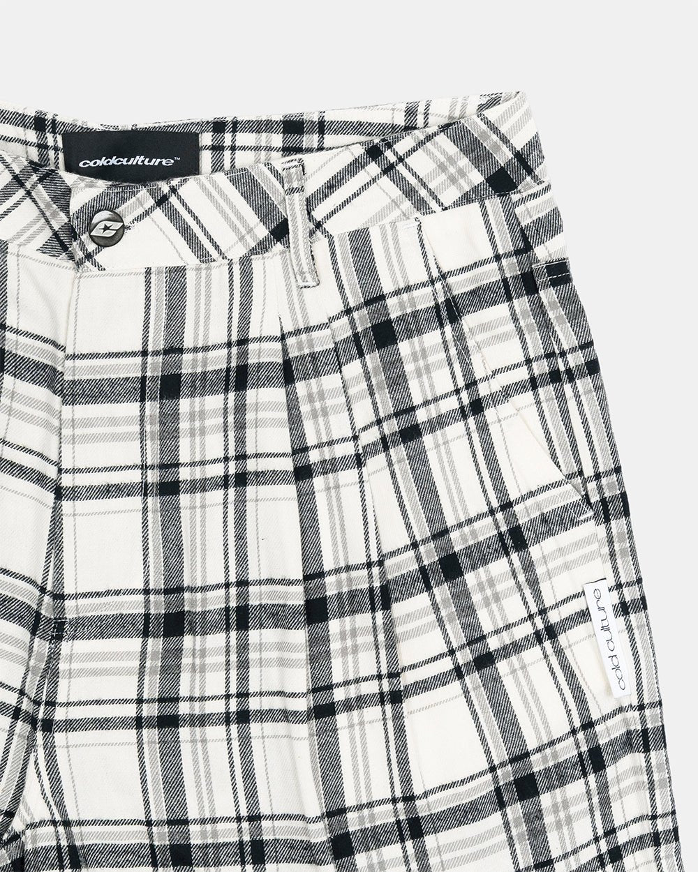 DINING CHECK JORTS BLACK - black and white checkered shorts, detail close-up - Cold Culture