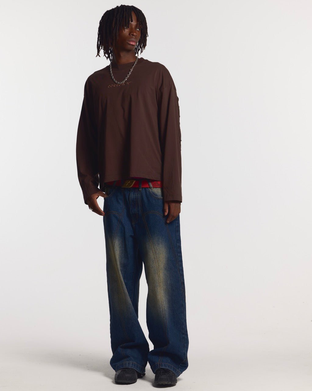 DISTRESS CURVED LONGSLEEVE BROWN - brown distressed longsleeve tee, front view on male model - Cold Culture #man