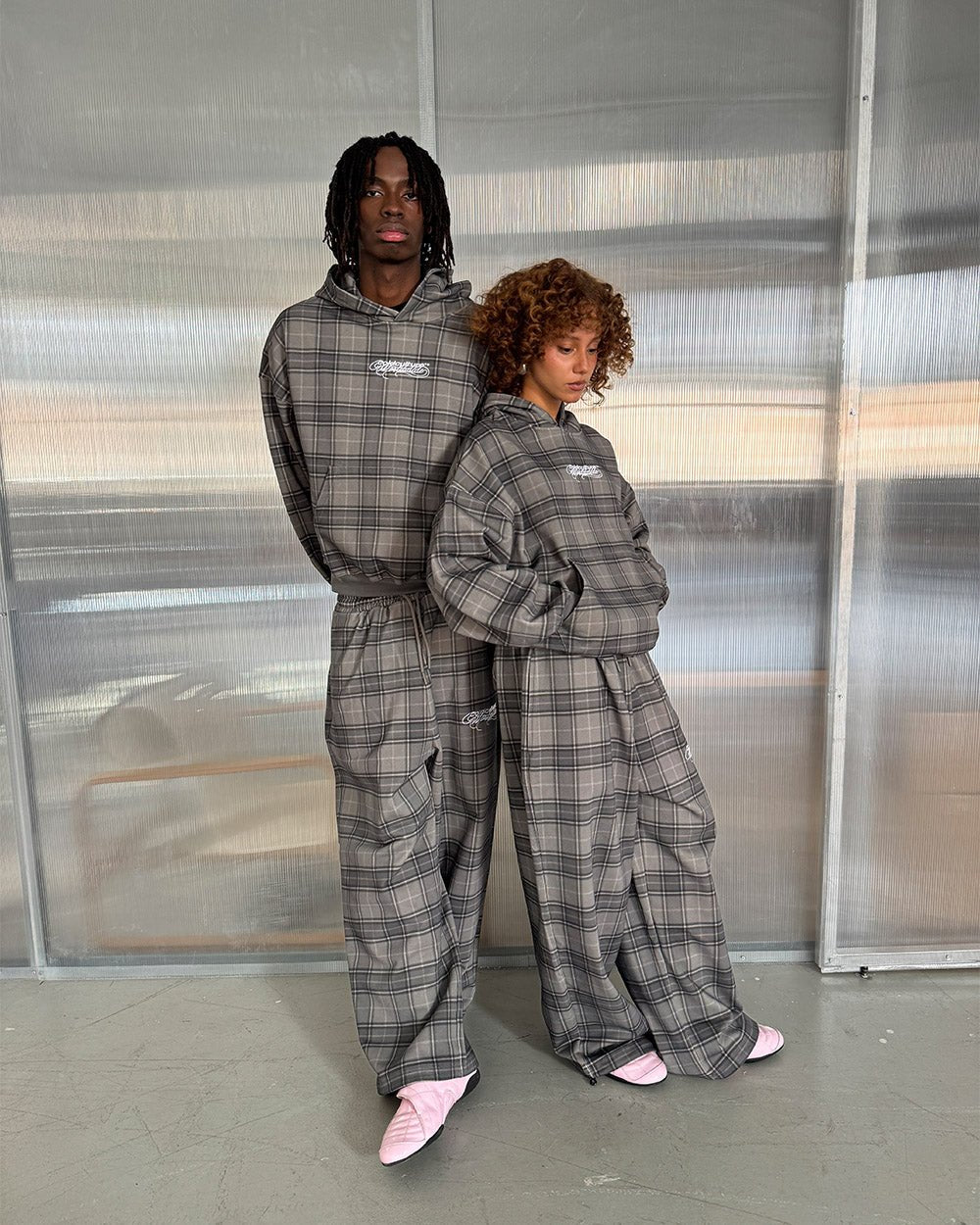 DRIFT SWEATPANTS GREY MIX - grey plaid sweatpants, street style shot - Cold Culture #woman