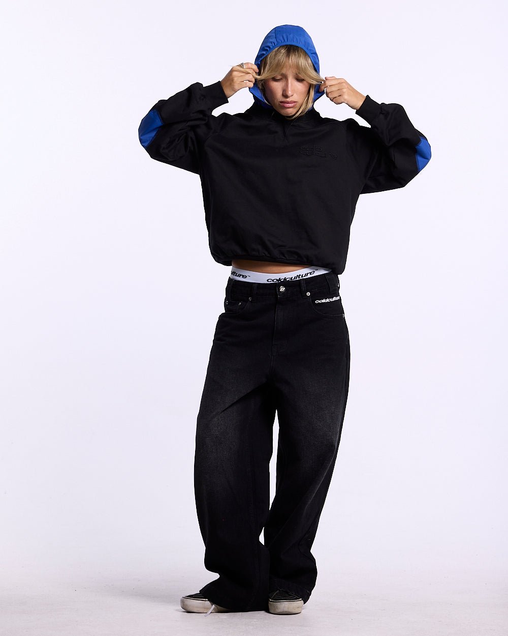INTERCEPT CREWNECK BLACK AND NAVY - Cold Culture #woman