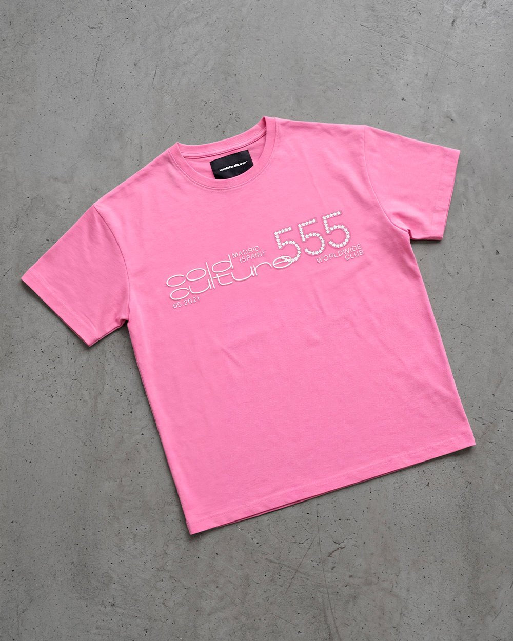 JUICY TEE PINK - pink graphic print tee, flat lay - Cold Culture