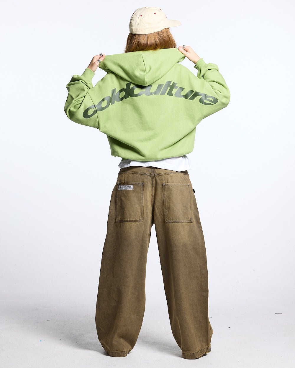 NEW CURVED ZIP HOODIE GREEN - COLD CULTURE #woman