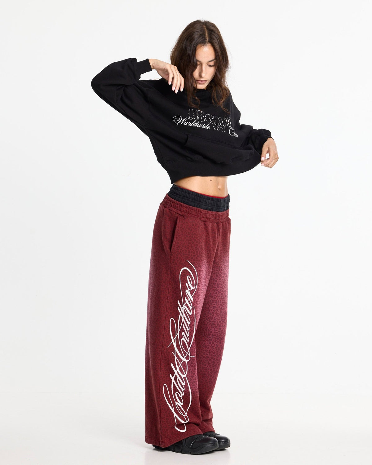 NIGHTHUNT SWEATPANTS RED - Cold Culture #woman
