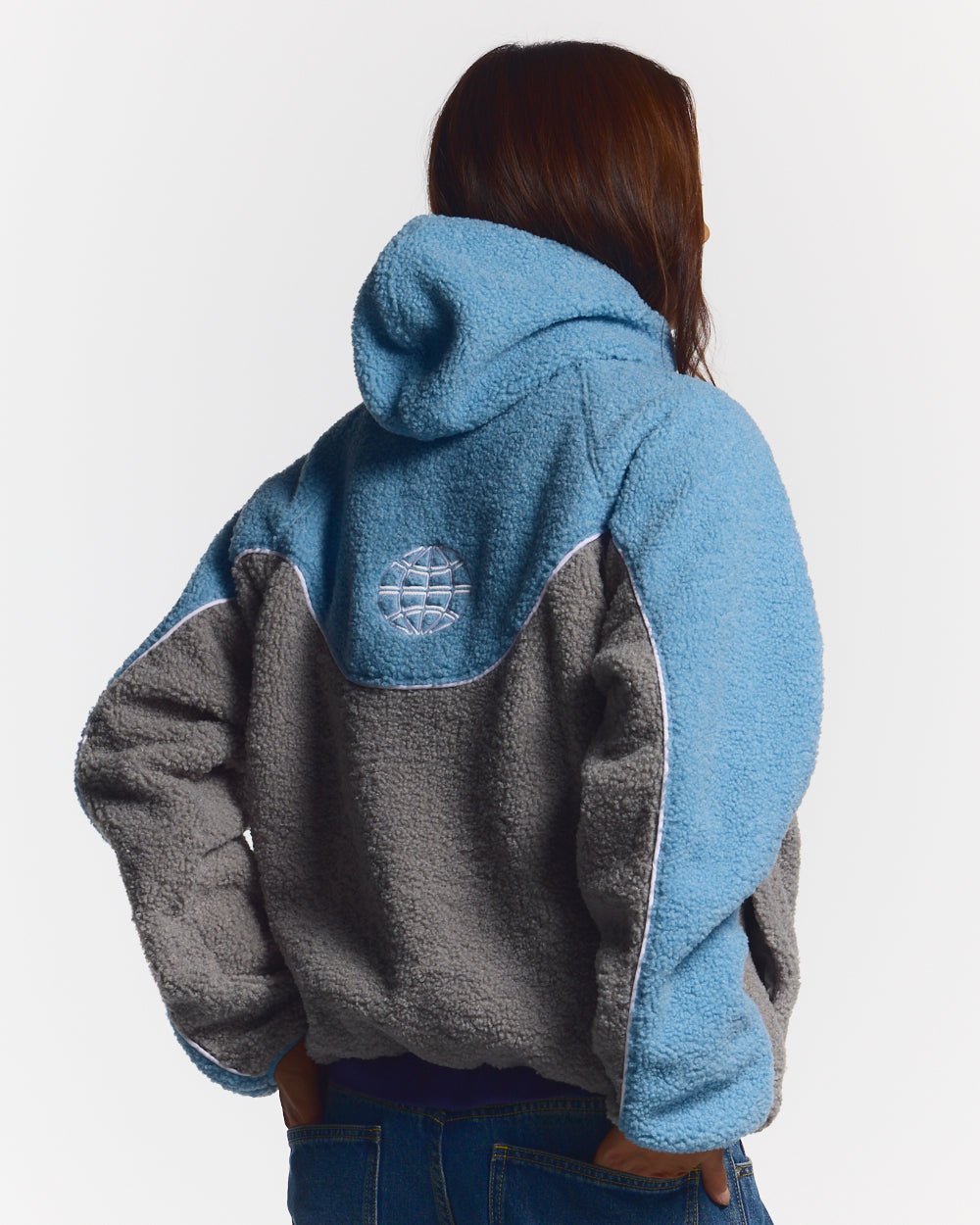 NO RISK FLEECE JACKET STONE GREY/STERLING BLUE - blue and grey fleece jacket, back view on female model - Cold Culture #woman