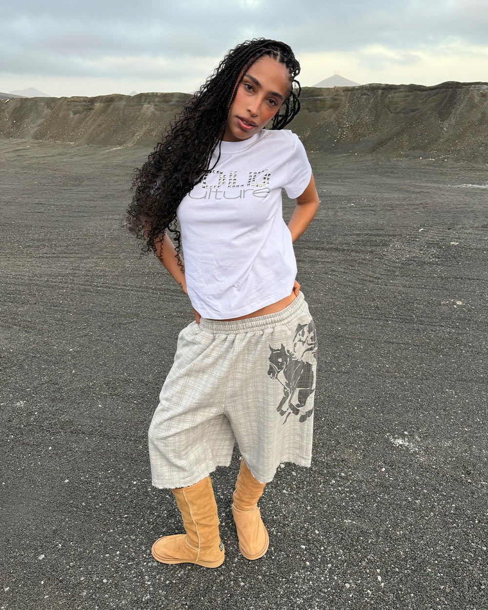 NOVEL SHORT SWEATPANTS GREY - grey plaid sweat shorts, street style shot - Cold Culture #woman