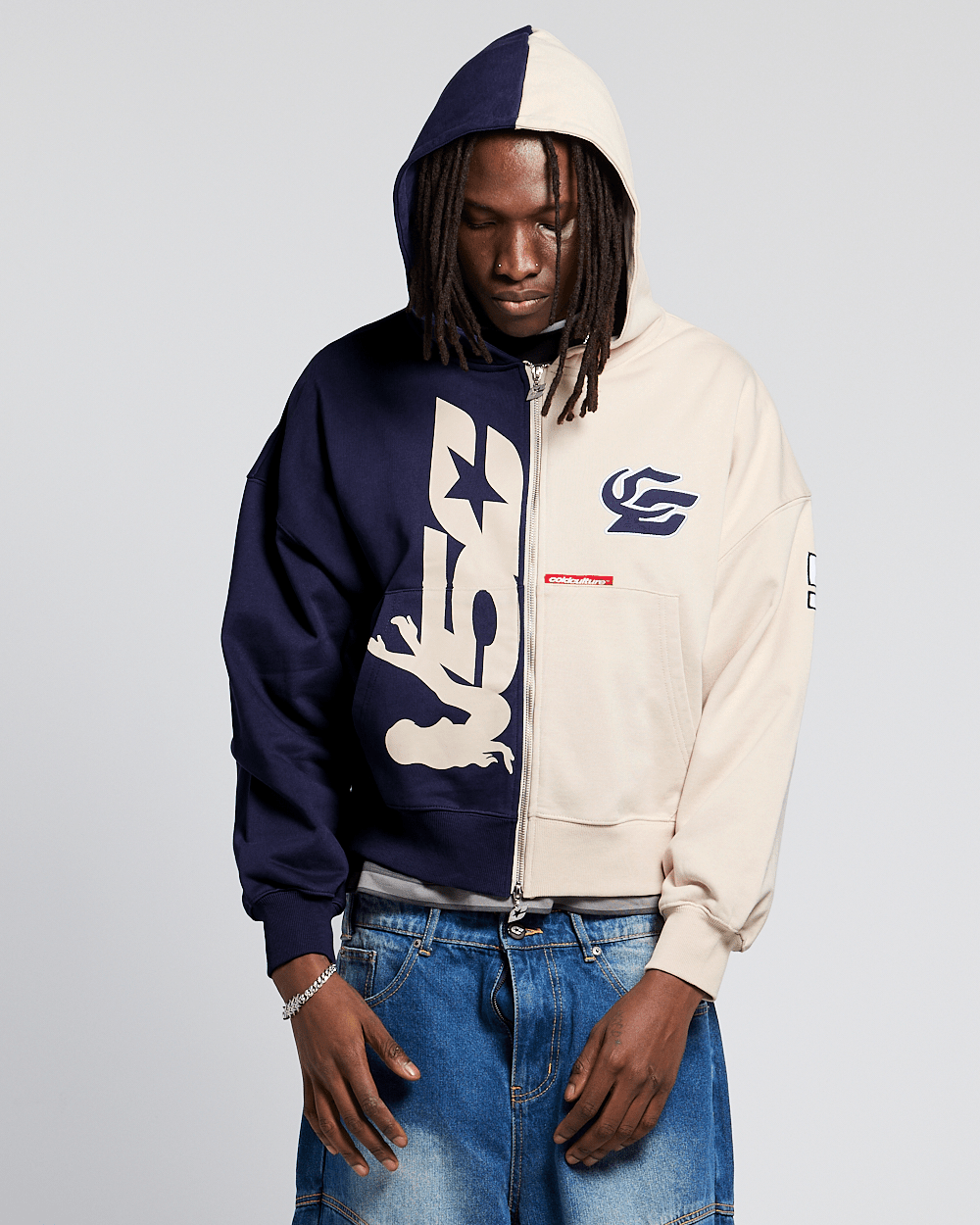 OUTLAW MOOD ZIP HOODIE IVORY GREY & DARK BLUE - navy and ivory zip-up hoodie, front view on male model - Cold Culture #man