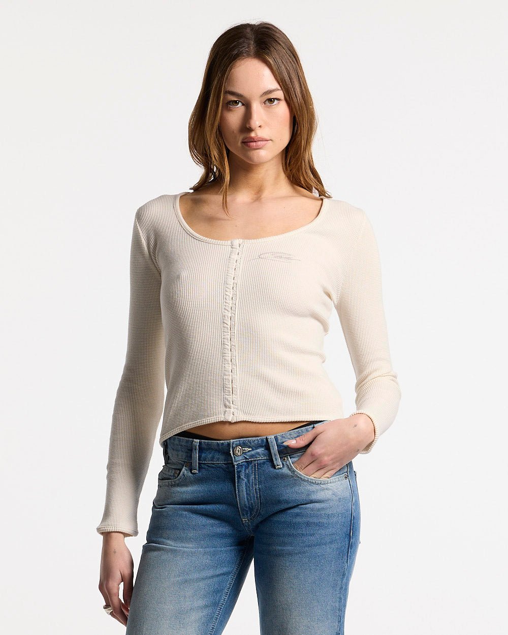 PERFECT LONGSLEEVE TOP OFF WHITE - off white longsleeve top, front view on female model - Cold Culture #woman