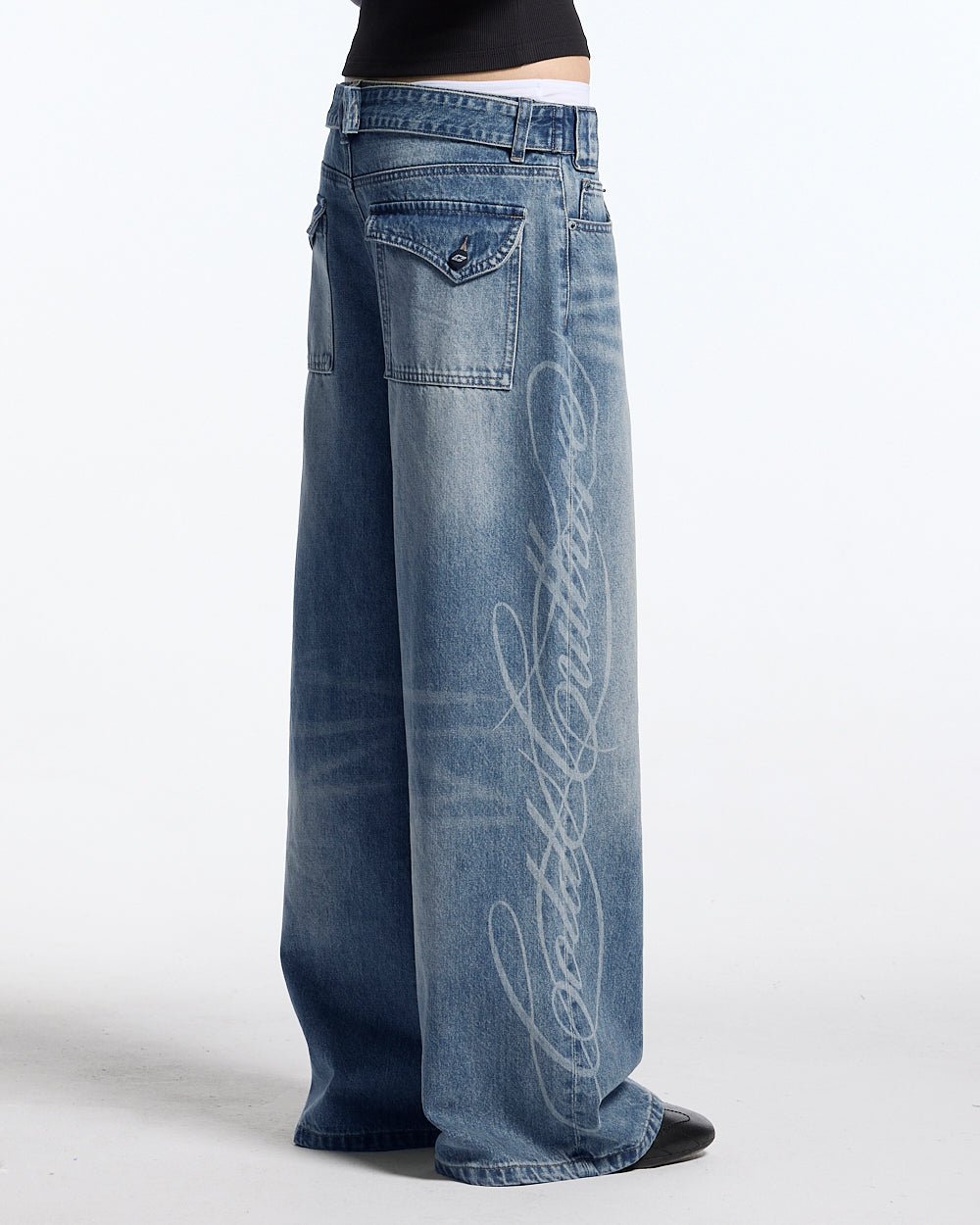 PERFECT SCRIPT PANTS BLUE DENIM - blue denim wide-leg pants, front view on female model - Cold Culture
