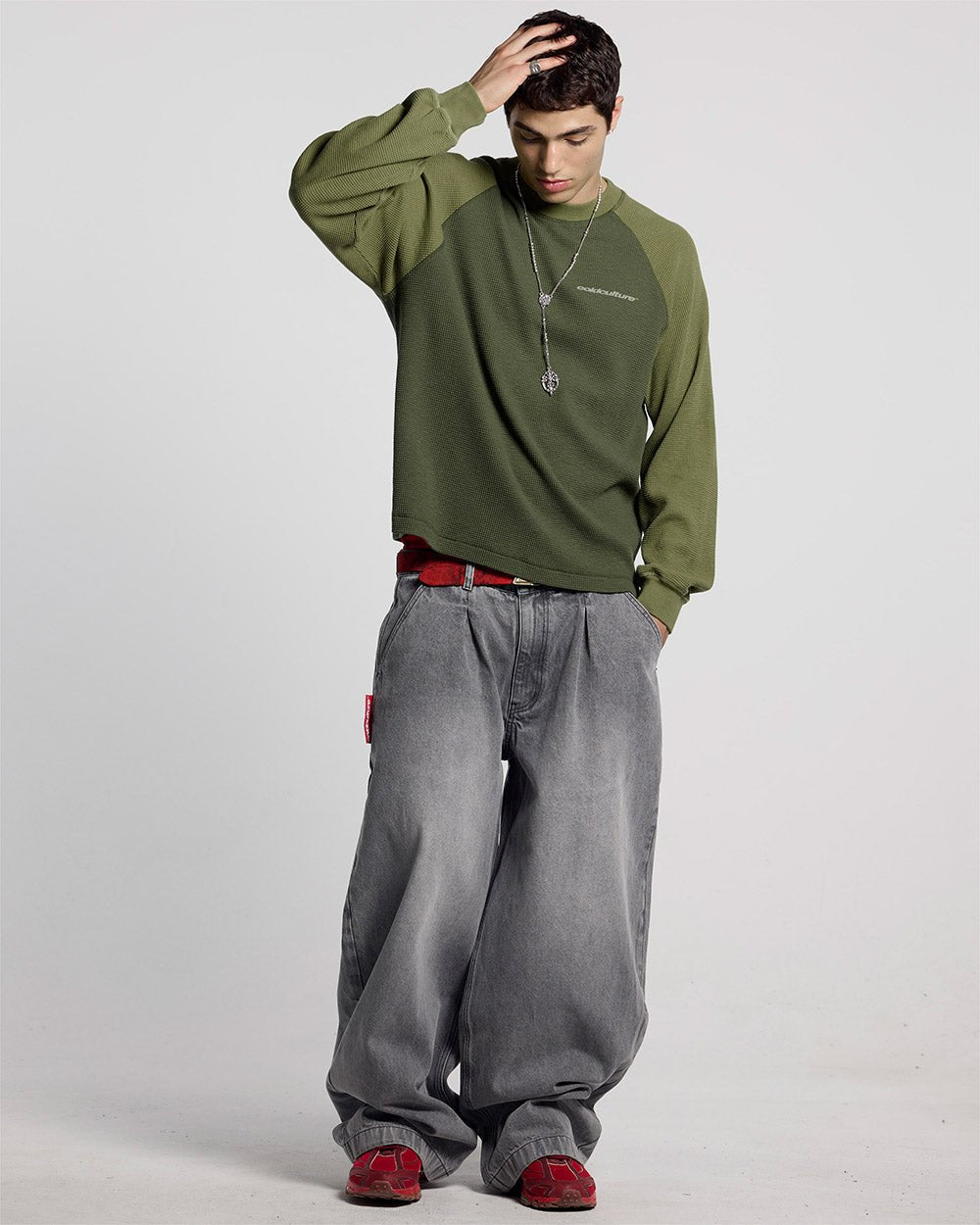 RANGLAN BICOLOR THERMAL LONGSLEEVE GREEN - green bicolor longsleeve tee, front view on male model - Cold Culture #man