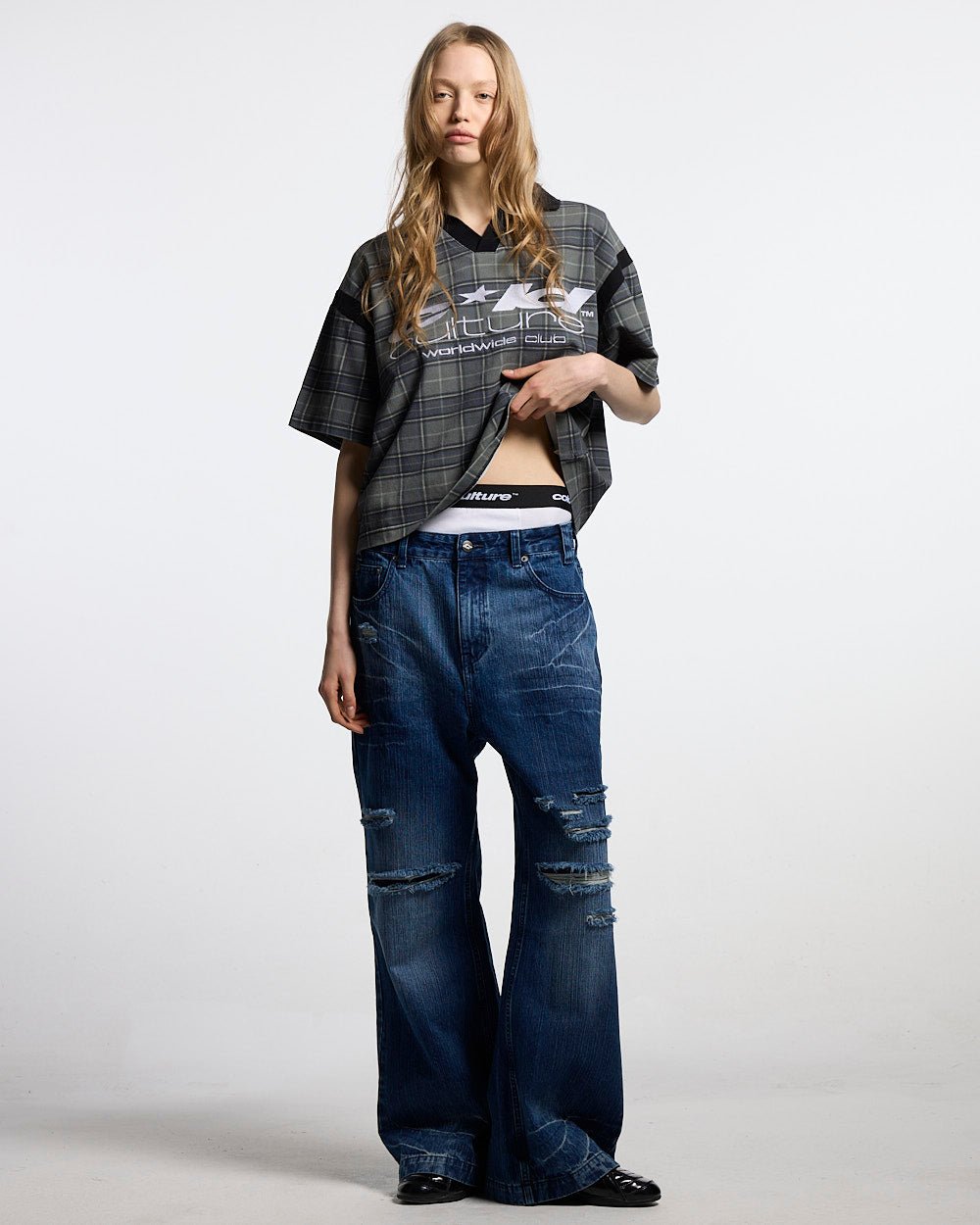 RAW CITY POLO TARTAN - grey tartan polo shirt, front view on female model - Cold Culture #woman