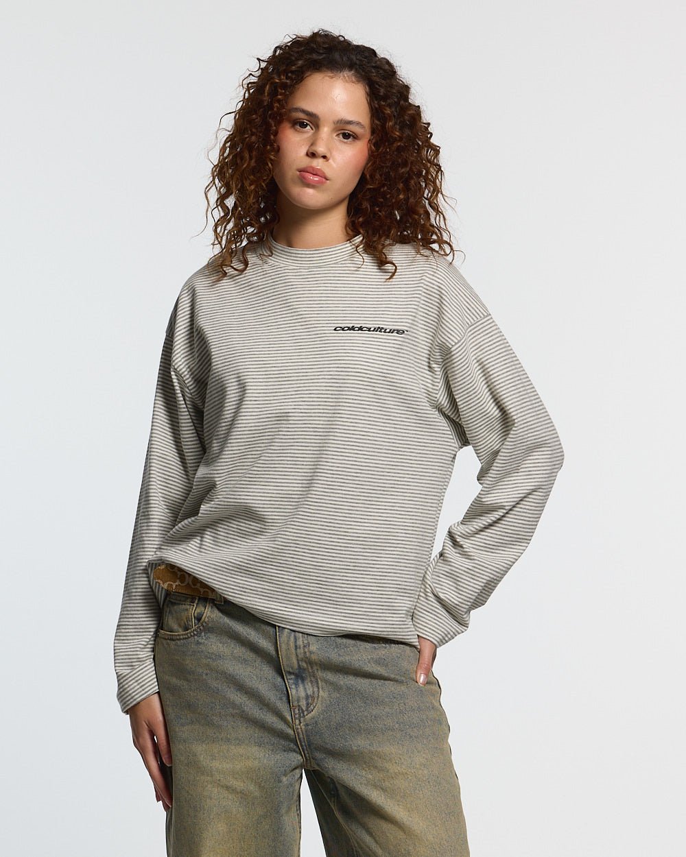 SCRIPT STRIPES LONGSLEEVE GREY - grey striped longsleeve tee, front view on female model - Cold Culture #woman