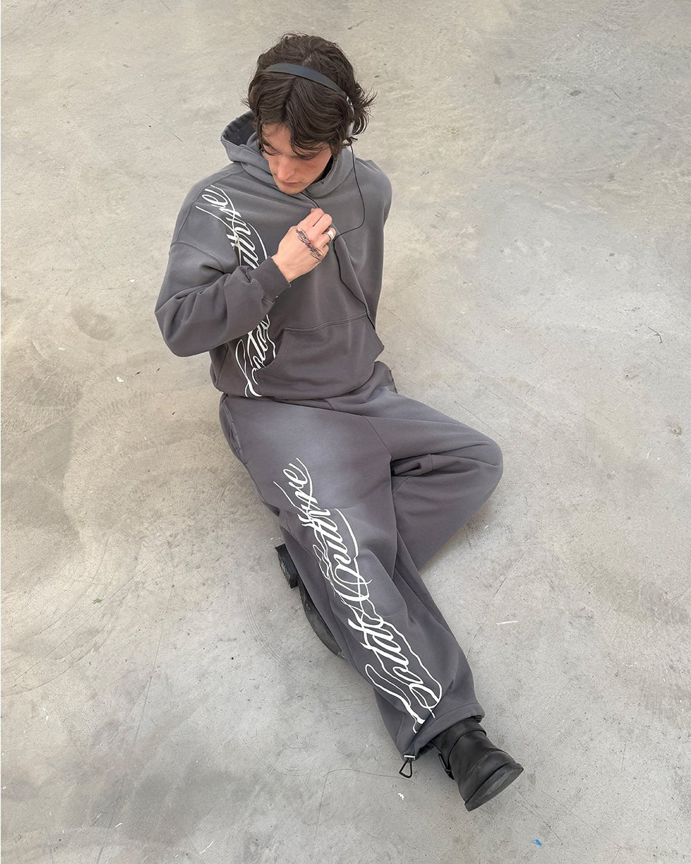 SCRIPT SWEATPANTS ANTRACITE GREY - dark grey script print sweatpants, street style shot - Cold Culture #woman