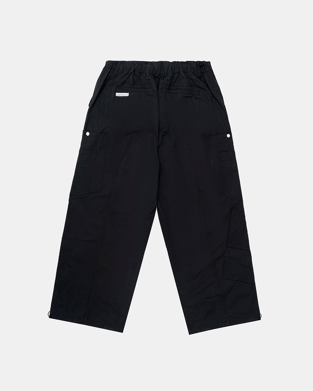 SOLID CARGO PANTS BLACK - black cargo pants, flat lay - Cold Culture #packshot