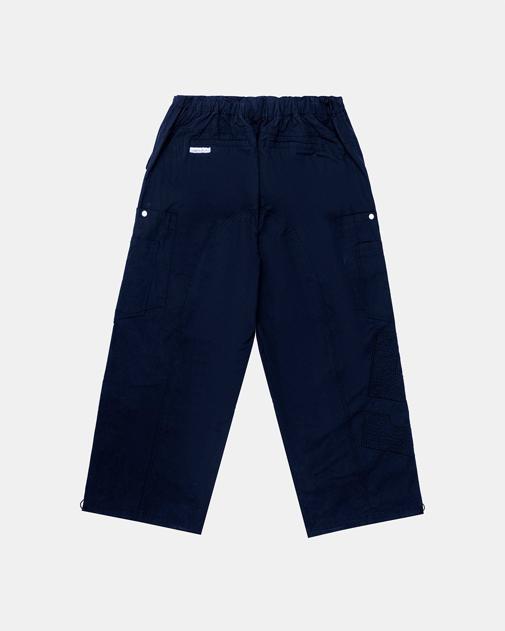 SOLID CARGO PANTS NAVY - navy cargo pants, flat lay - Cold Culture #packshot