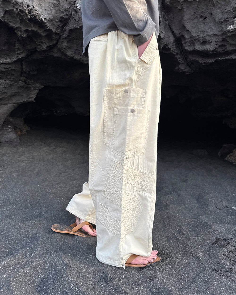 SOLID CARGO PANTS WHITE - off-white cargo pants, street style shot - Cold Culture