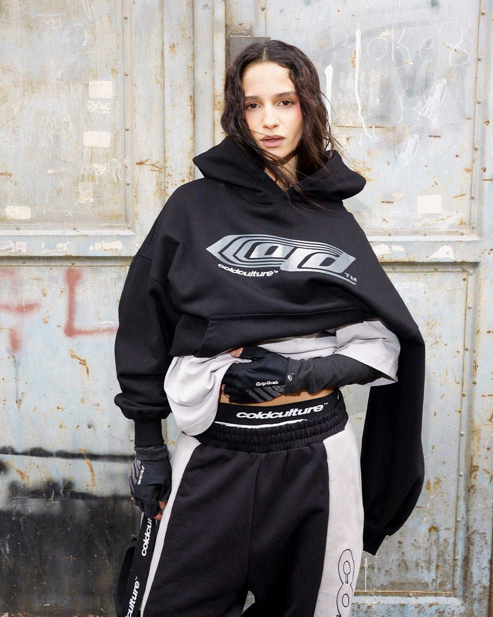 STEEL HOODIE BLACK - black oversized hoodie, street style shot - Cold Culture #woman