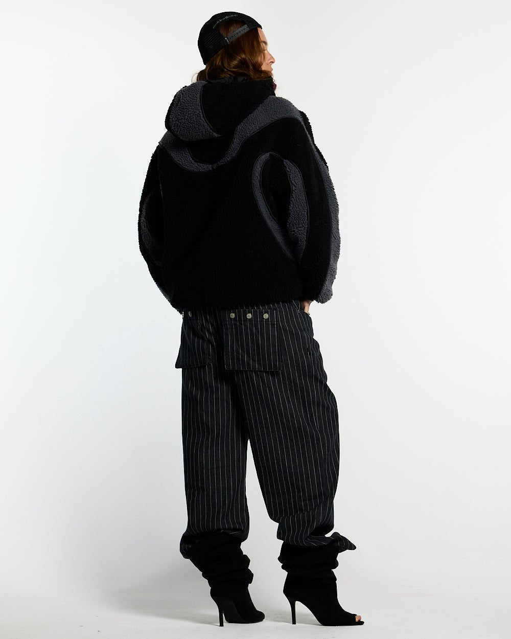 TAKE OFF FLEECE BLACK - black sherpa fleece hooded jacket, back view on female model - Cold Culture #woman