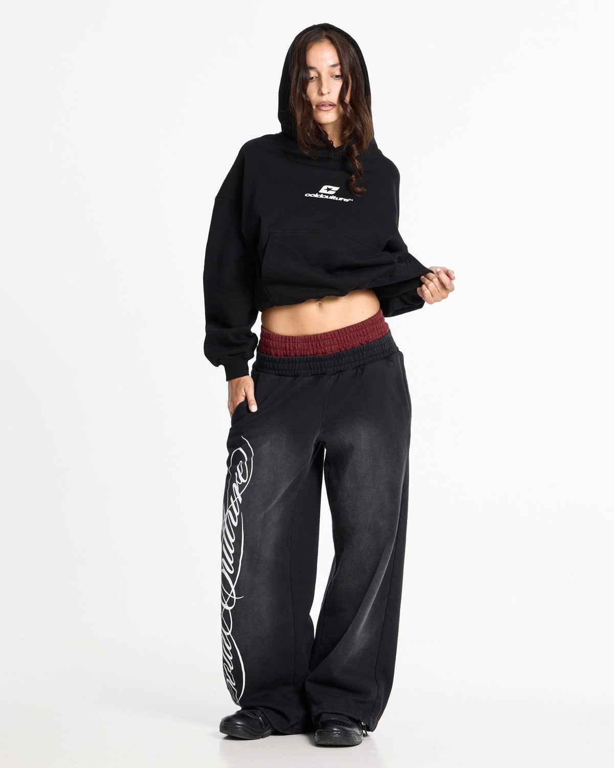 TARTAN CURVED HOODIE BLACK - Cold Culture #woman