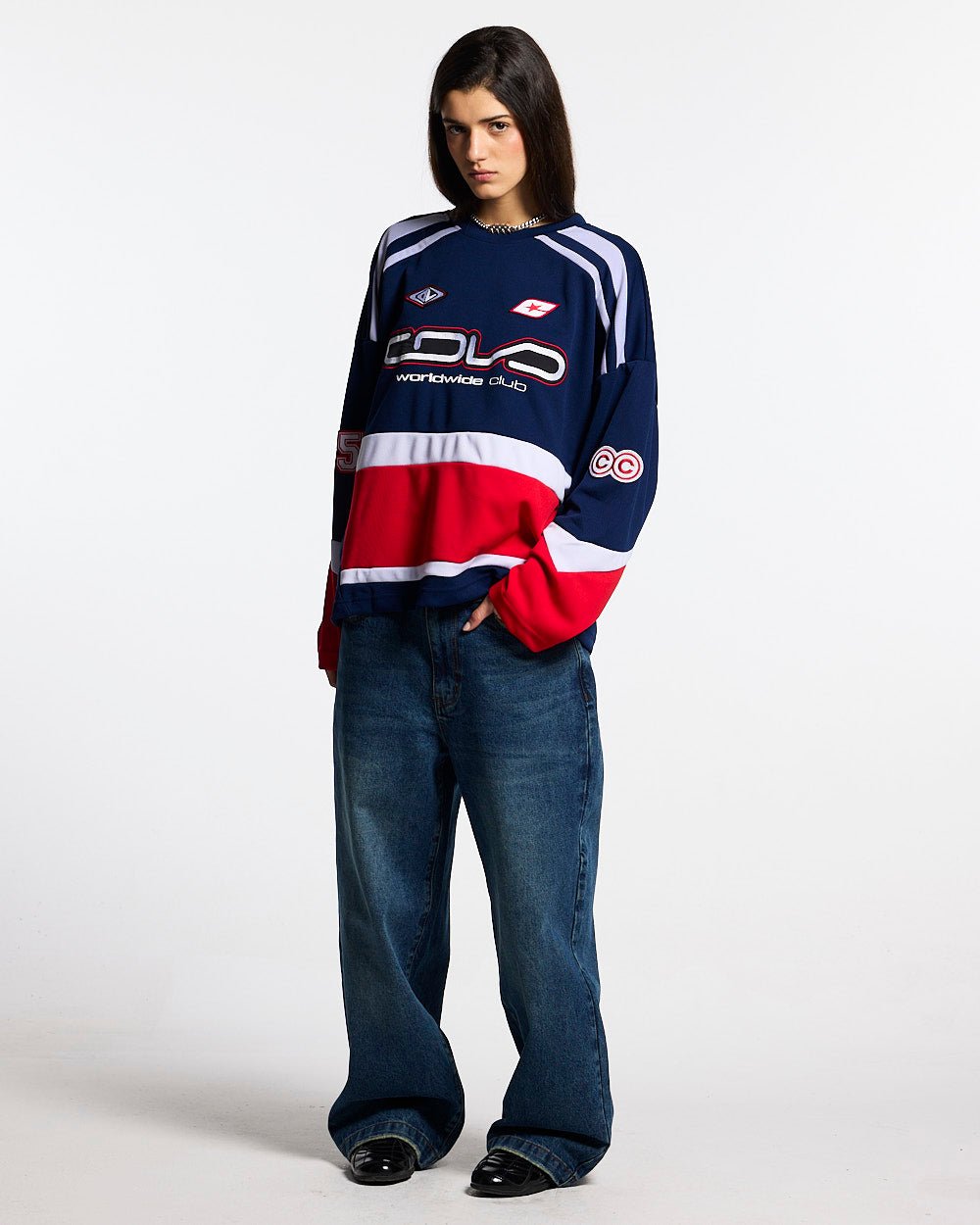 55 VIRAL LONGSLEEVE BLUE - navy and red longsleeve jersey, front view on female model - Cold Culture #woman