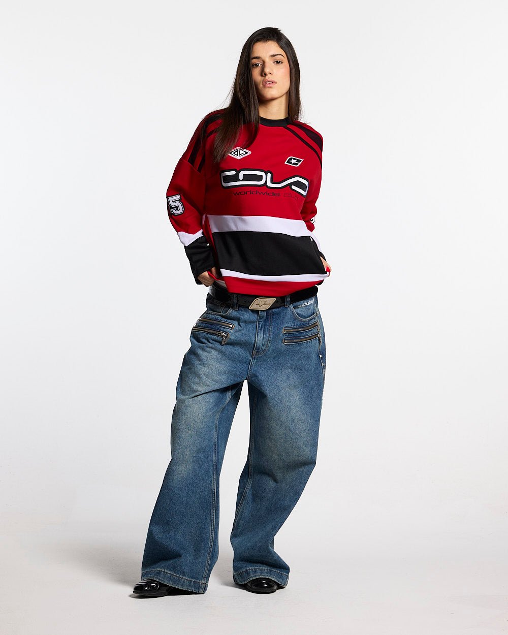 55 VIRAL LONGSLEEVE RED - red and black longsleeve jersey, front view on female model - Cold Culture #woman