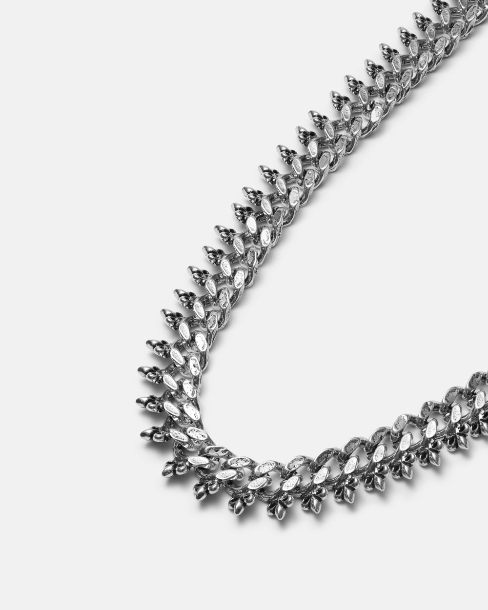 ROYAL NECKLACE SILVER - silver chunky chain necklace, detail close-up - Cold Culture