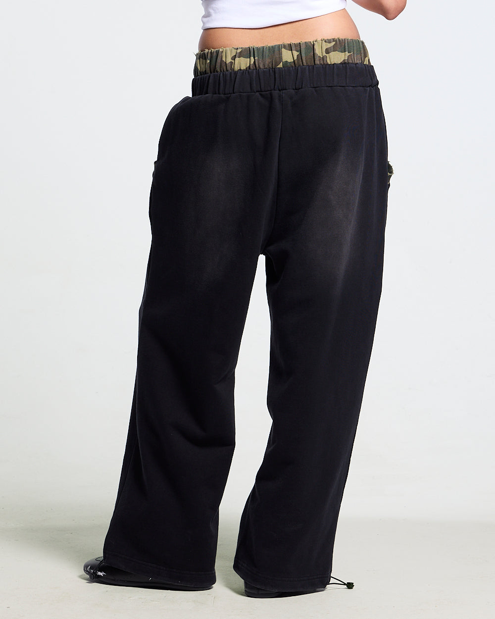 BLACK OPS SWEATPANTS BLACK - washed black sweatpants, worn detail - Cold Culture