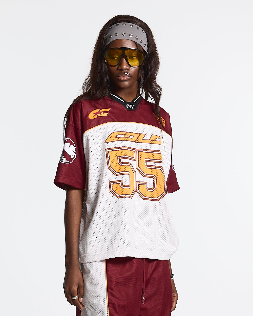 AERO STEED TEE CREAM/BURGUNDY - cream and burgundy mesh jersey tee, front view on female model - Cold Culture #woman