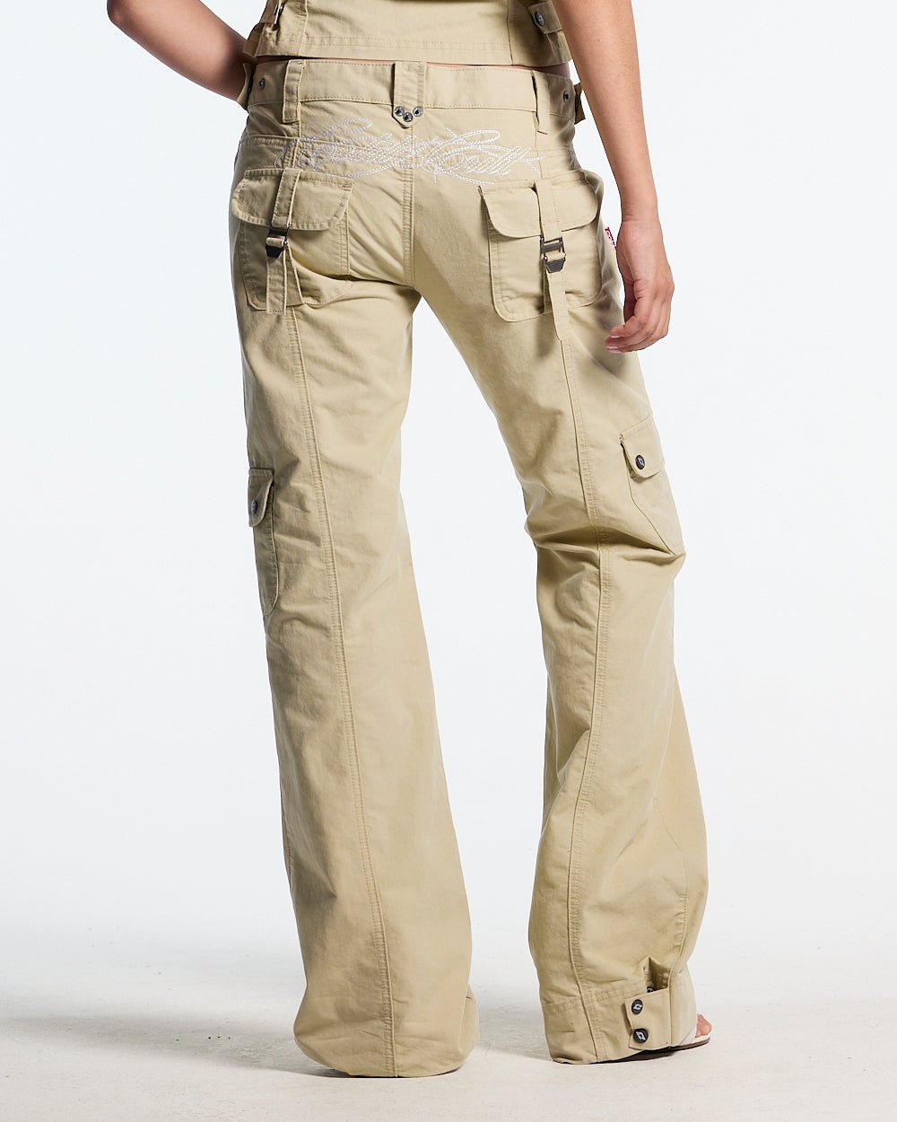 ARMY SCRIPT PANTS MILITARY GREEN - military green cargo pants, back view on female model - Cold Culture #woman