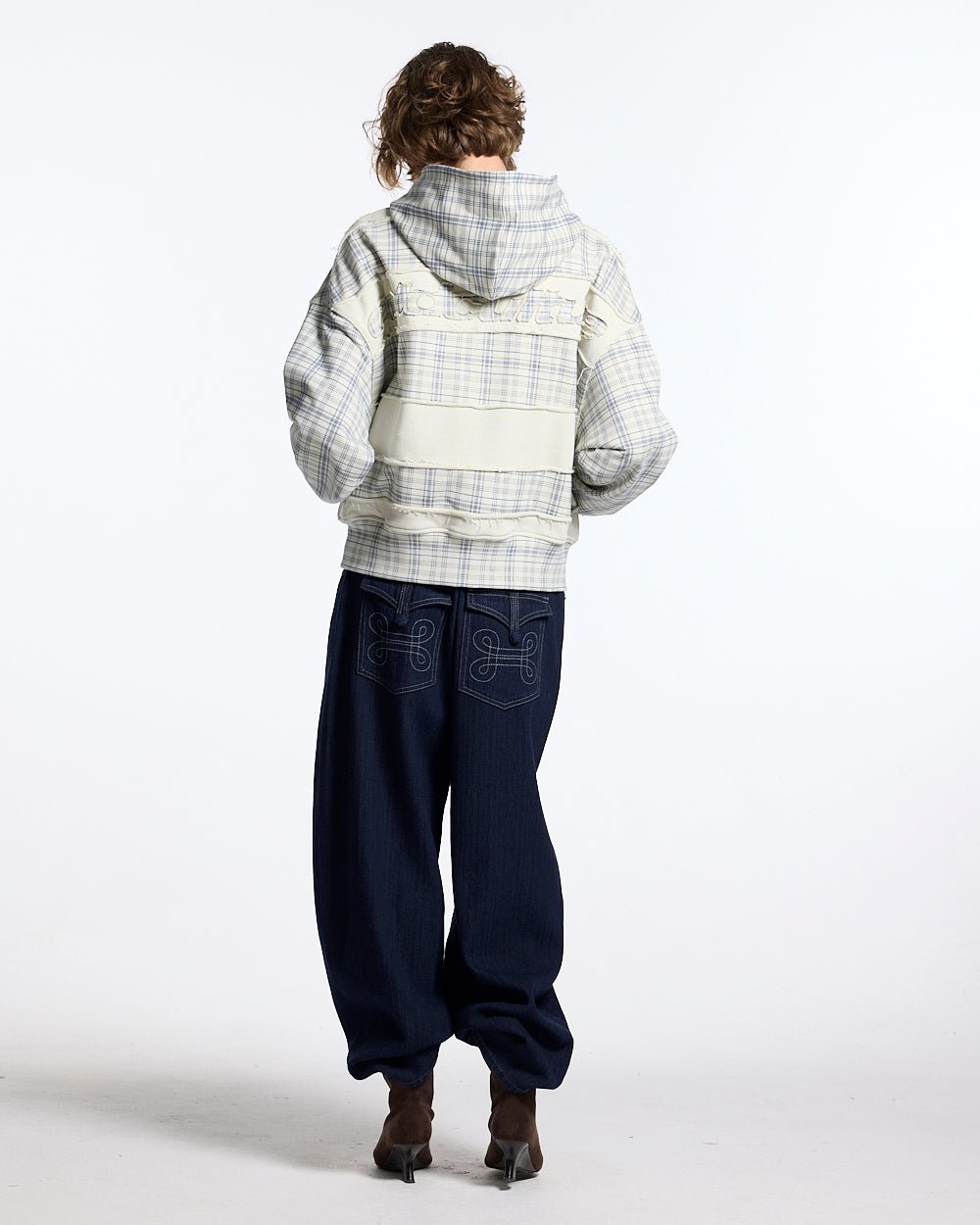 BINGO V4 PANTS BLACK - black denim pants with contrast stitching, back view on female model - Cold Culture #woman