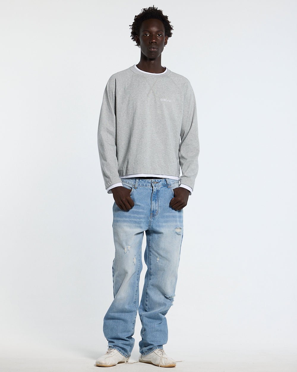 CAPUCCINO LONGSLEEVE HEATHER GREY - heather grey longsleeve tee, front view on male model - Cold Culture #man