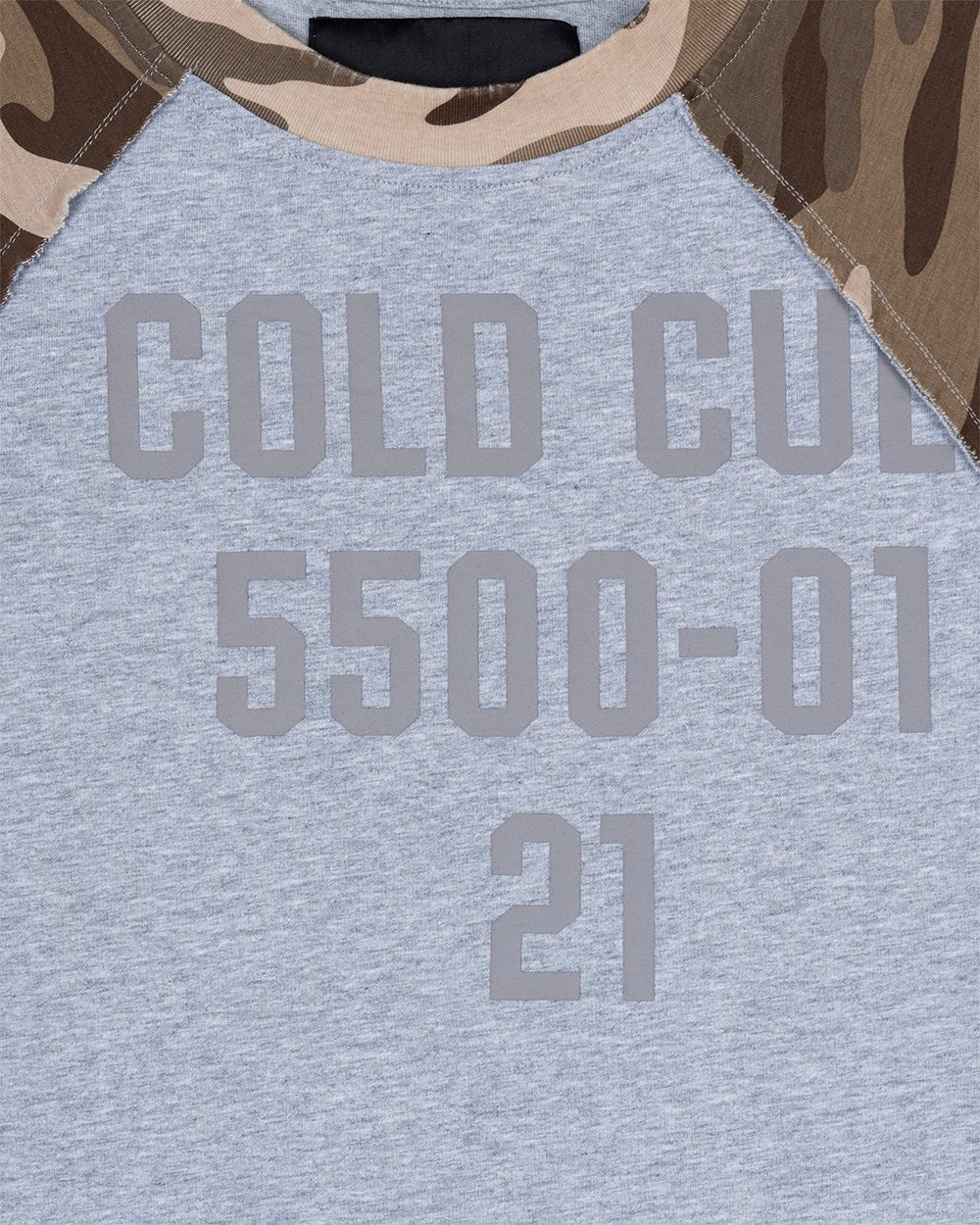 CHAINS CAMO TEE GREY - grey camo sleeve tee, detail close-up - Cold Culture