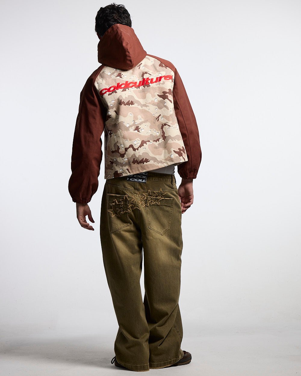 CHIPPED CAMO JACKET BROWN & CAMO - brown desert camo jacket, back view on male model - Cold Culture #man