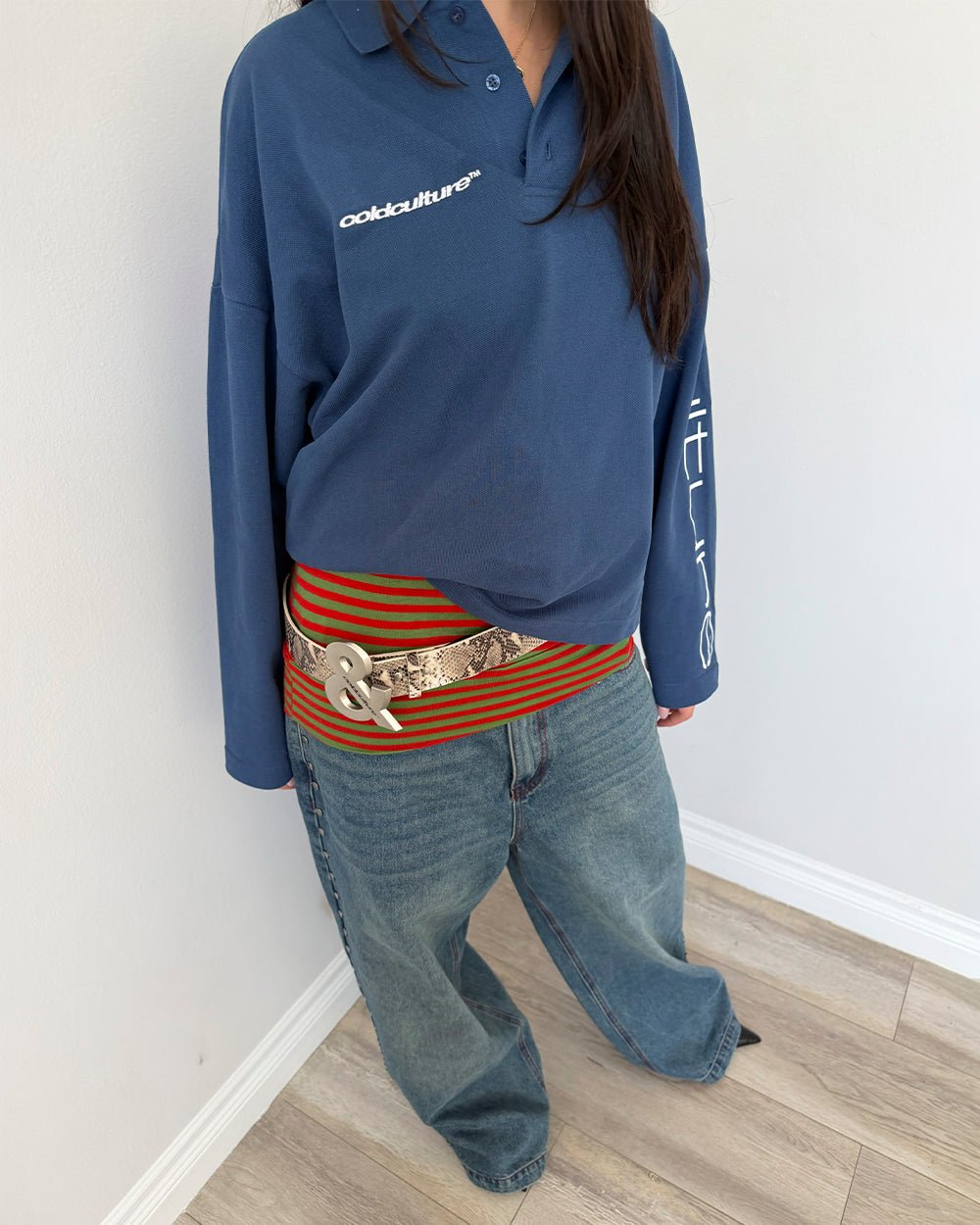CLASSIC FIVE LONGSLEEVE POLO NAVY - navy longsleeve polo shirt, front view on female model - Cold Culture #woman