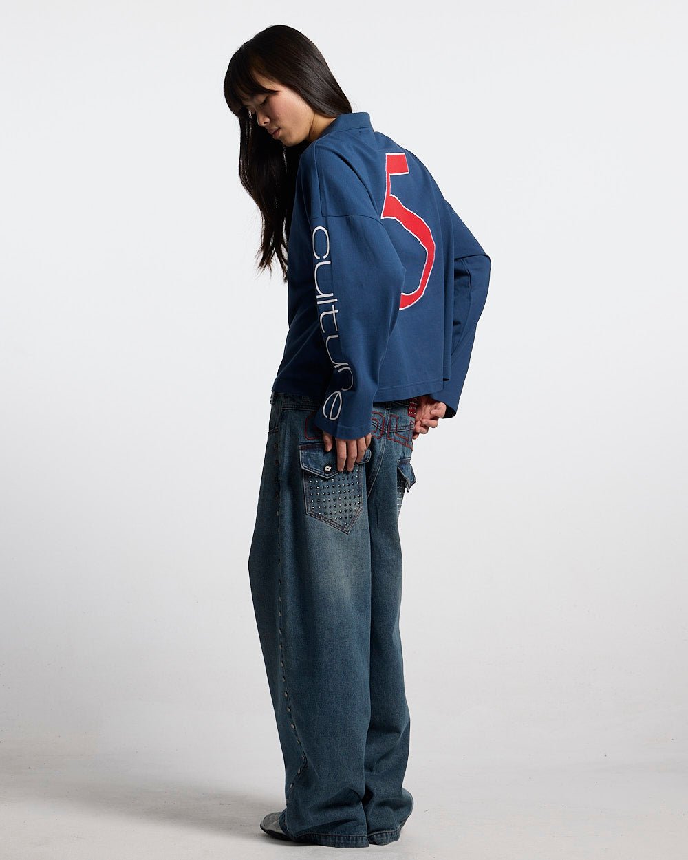 CLASSIC FIVE LONGSLEEVE POLO NAVY - navy longsleeve polo shirt, back view on female model - Cold Culture #woman