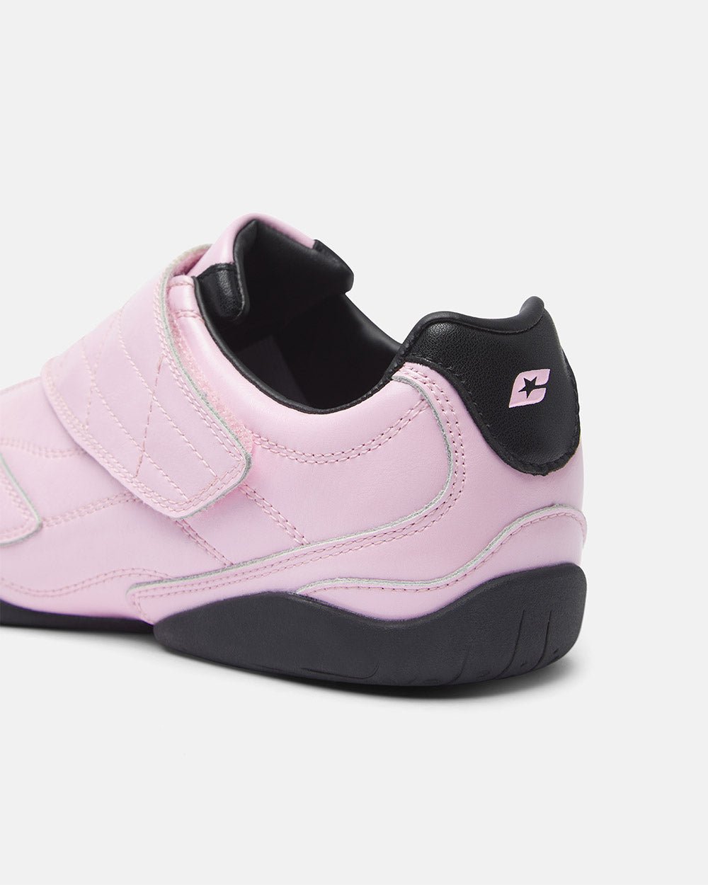 COLD HOOK SNEAKER PINK - pink velcro strap sneakers, detail close-up - Cold Culture