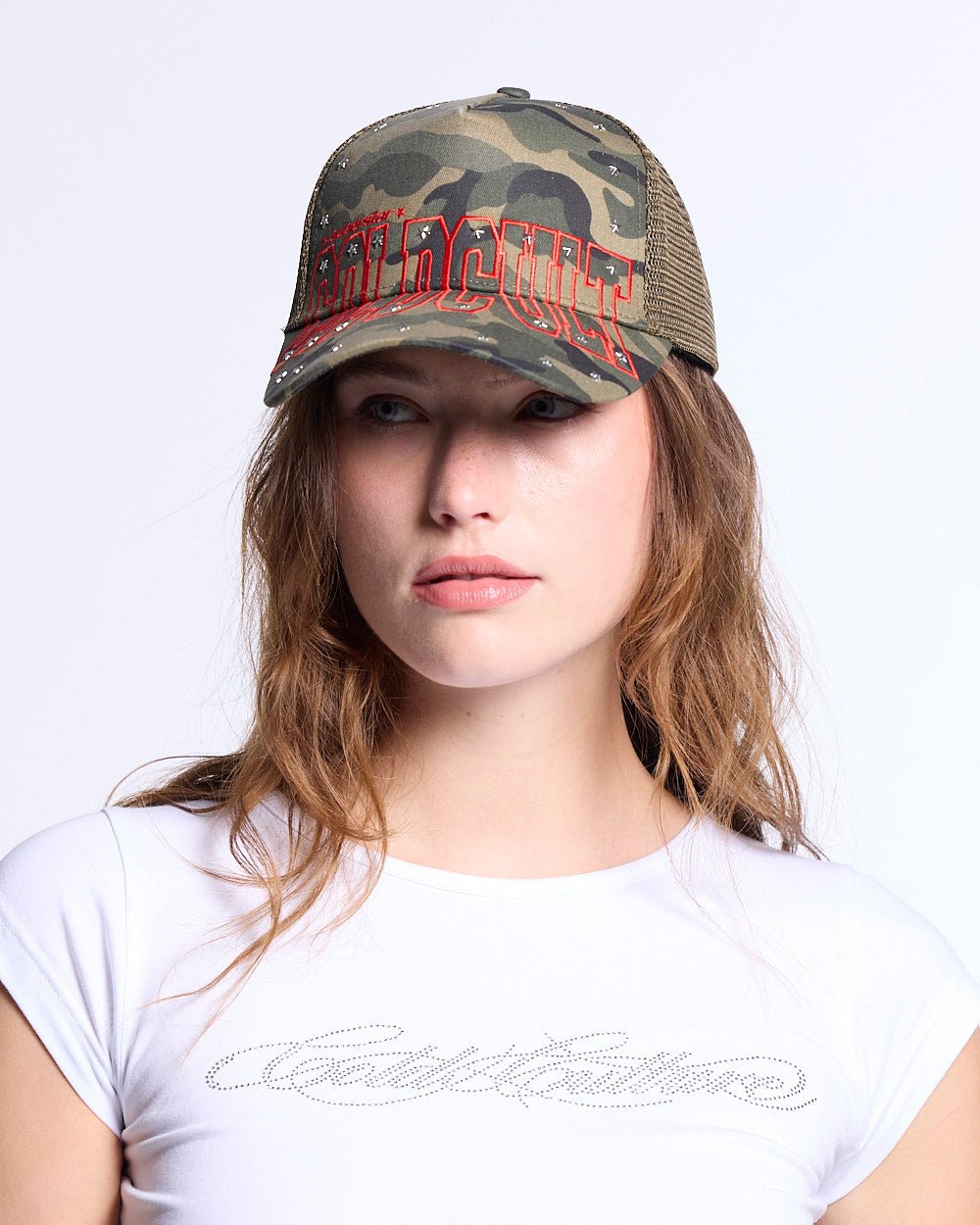 COLDCULT CAP GREEN - green camo trucker cap, front view on female model - Cold Culture #woman