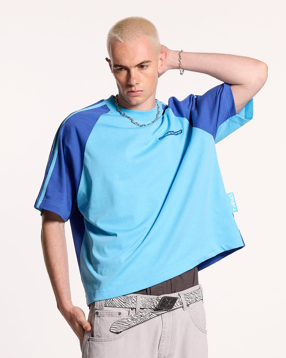 COMBO TEE BLUE - two-tone blue raglan tee, front view on male model - Cold Culture #man