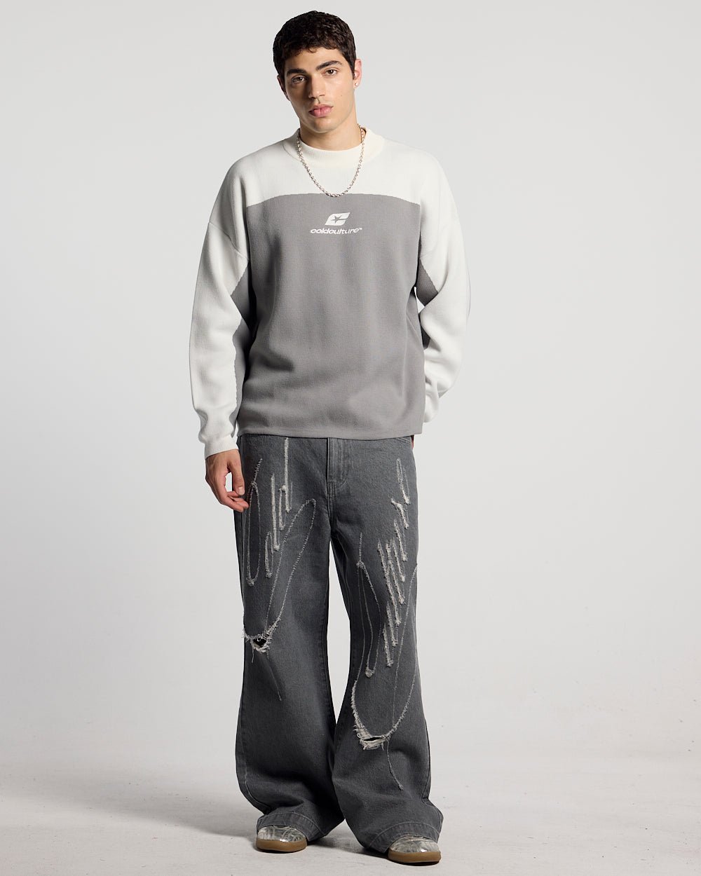CURVED KNIT GREY & WHITE - grey and white knit sweater, front view on male model - Cold Culture #man