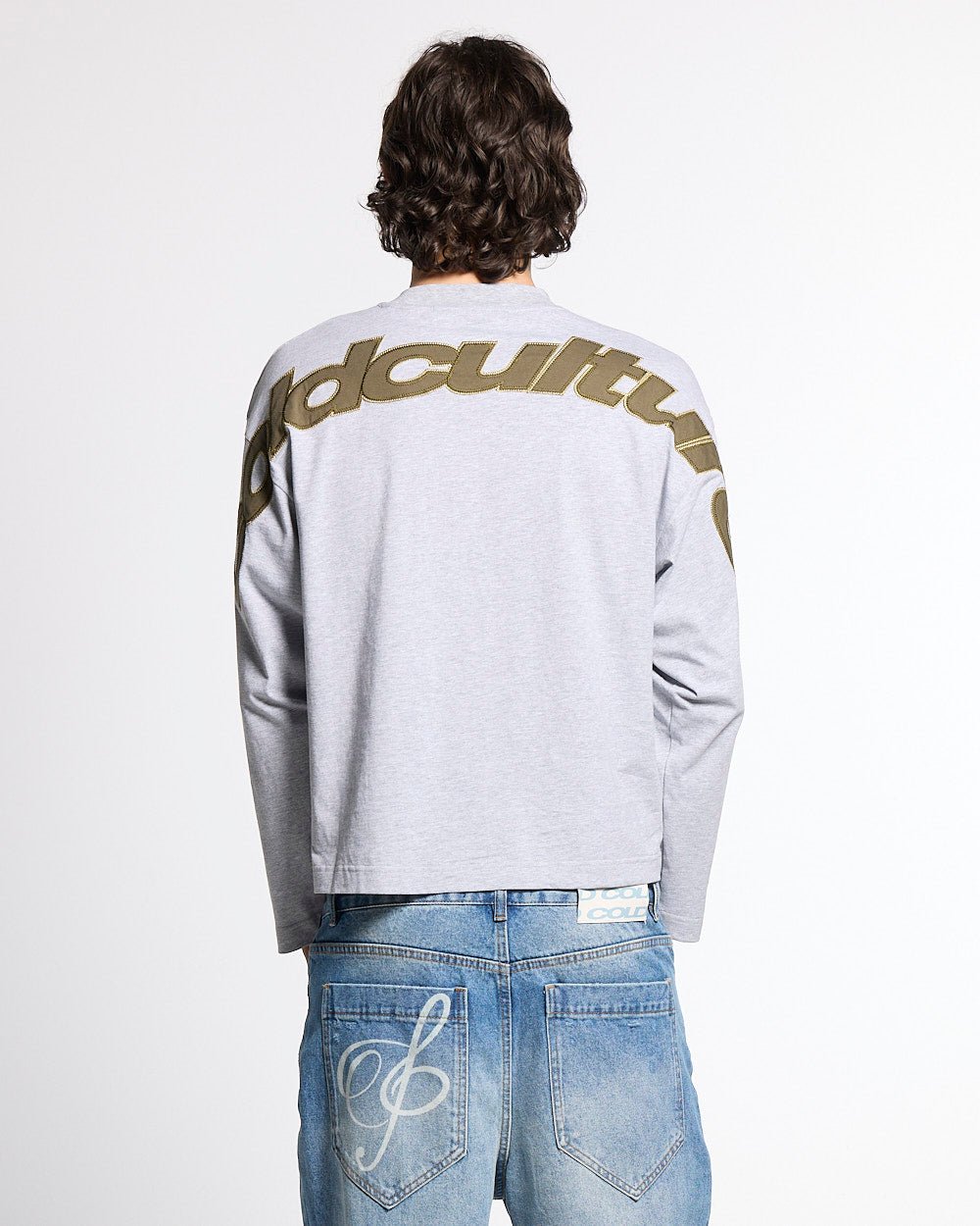 CURVED KNOTS LONGSLEEVE HEATHER GREY - heather grey oversized longsleeve tee, back view on male model - Cold Culture #man